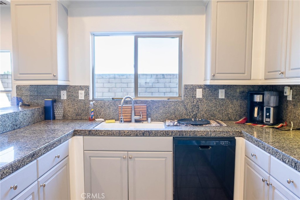 2327 Westbury Property Photo 16