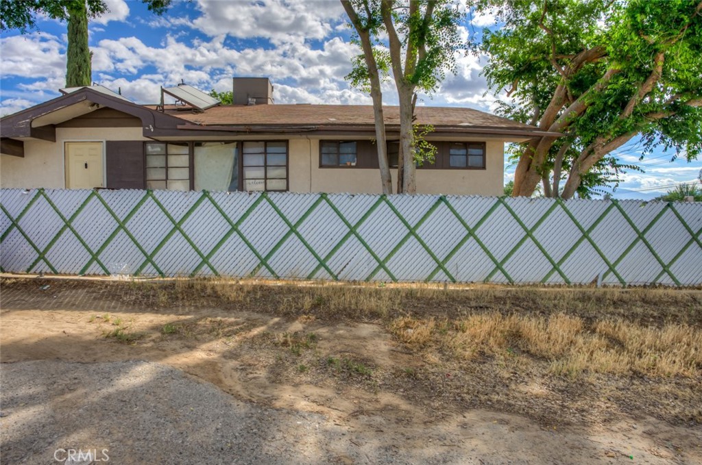 2701 N Inyo Property Photo 1