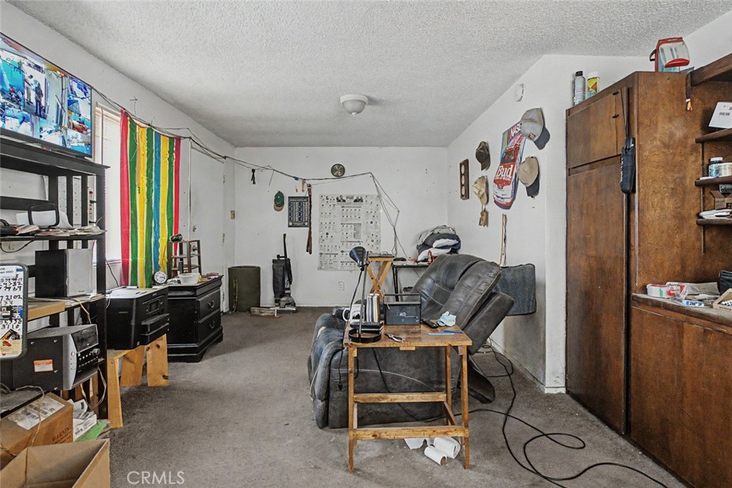 2701 N Inyo Property Photo 14
