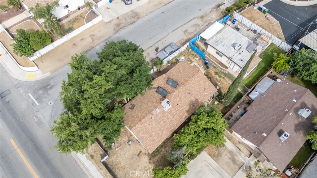 2701 N Inyo Property Photo 35