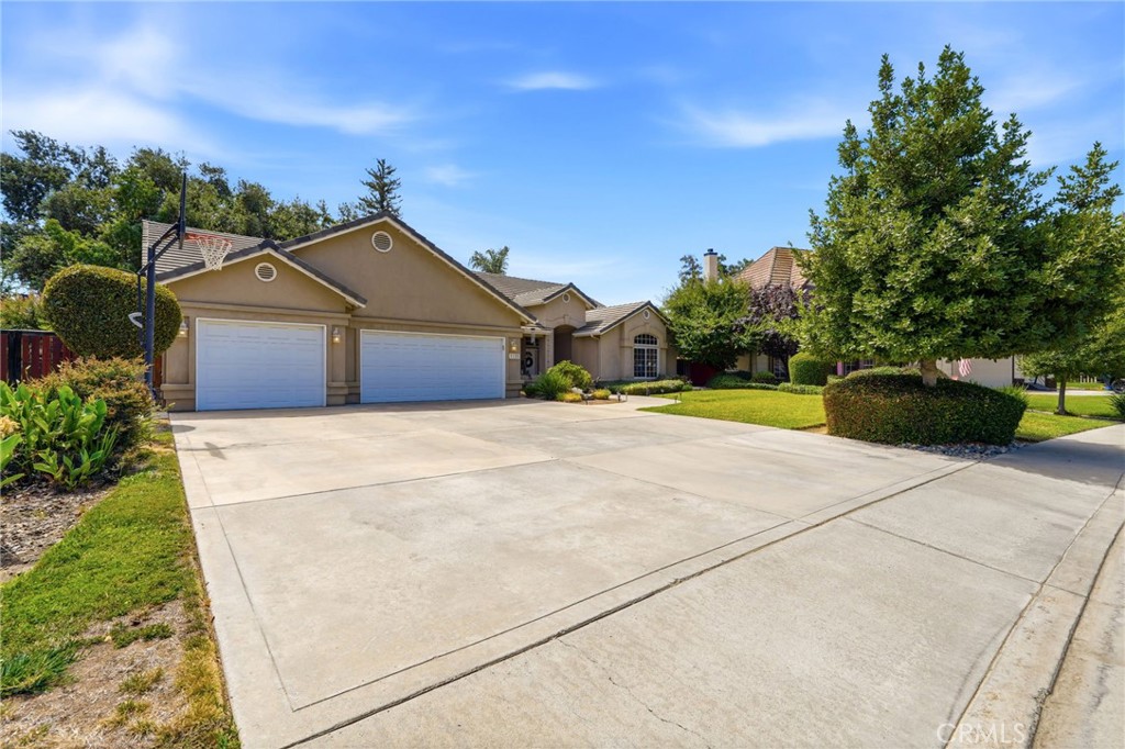 5535 W Vine Court Property Photo 3