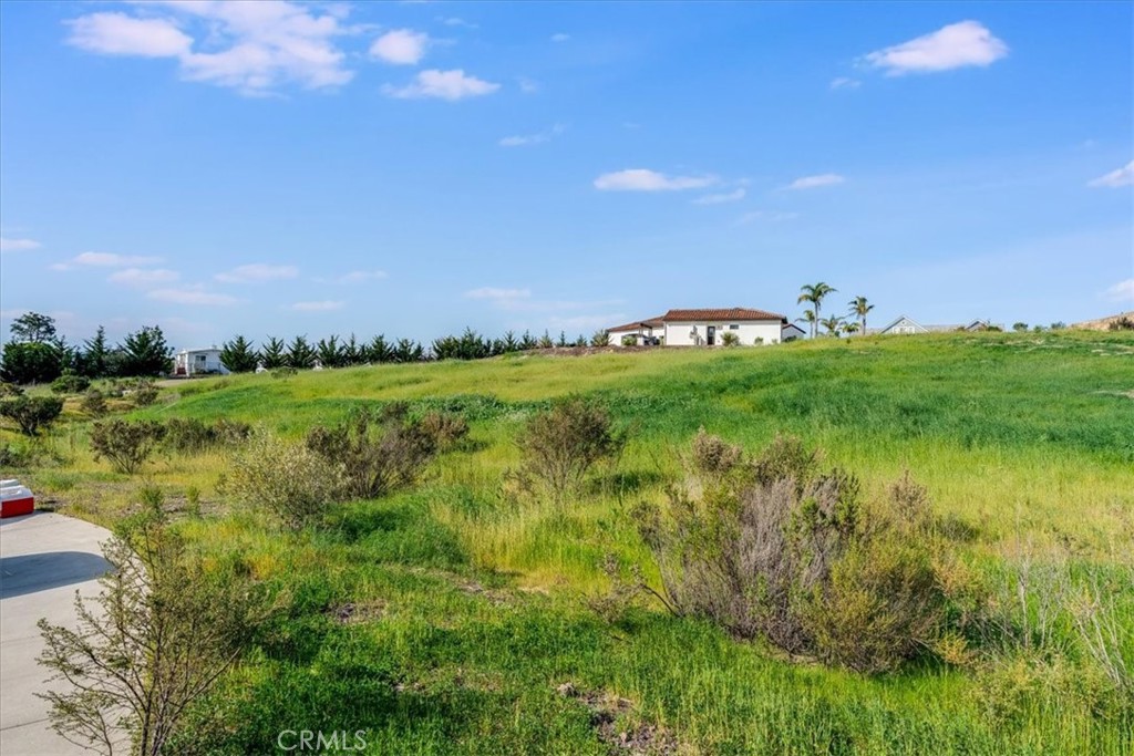 488 Del Sur Drive Property Photo 2