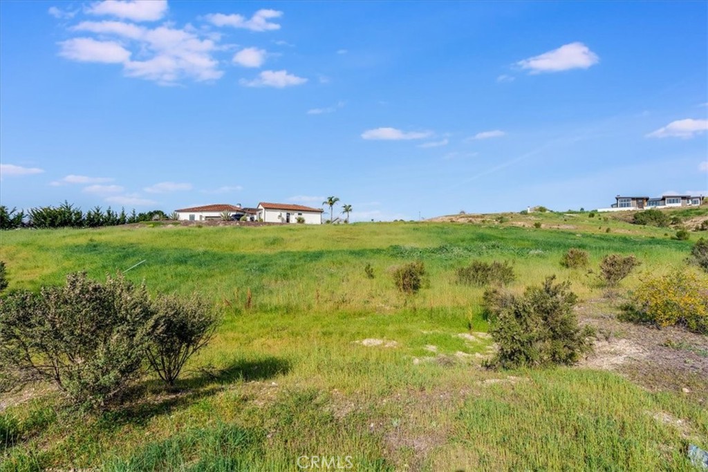 488 Del Sur Drive Property Photo 3