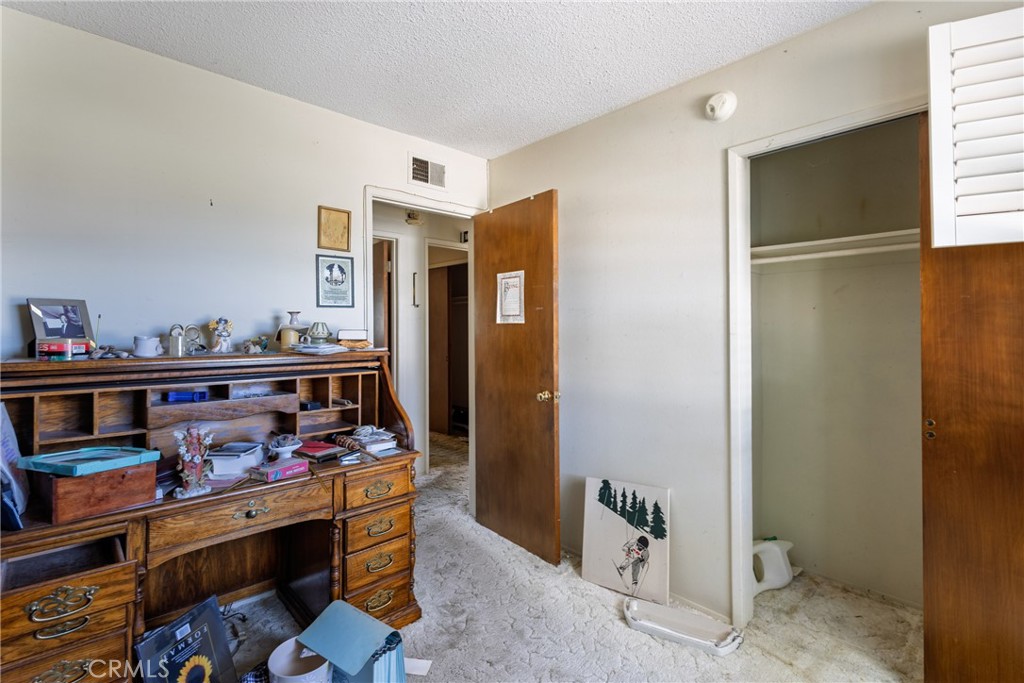 1136 Patterson Property Photo 16