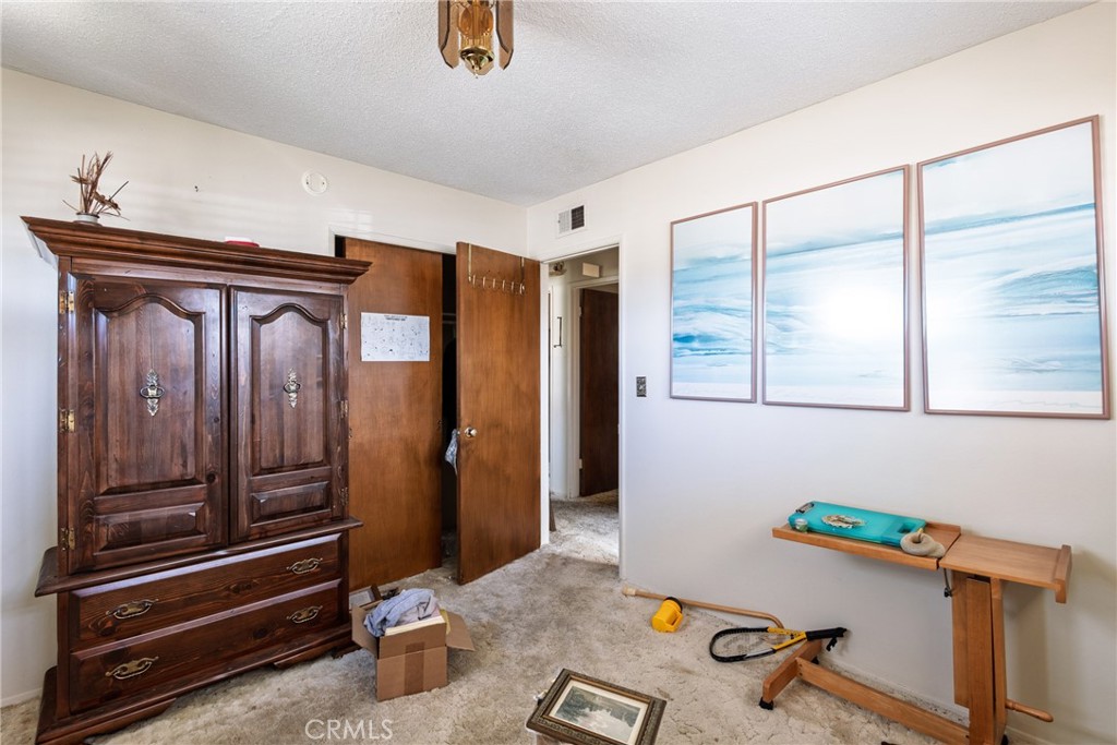 1136 Patterson Property Photo 18
