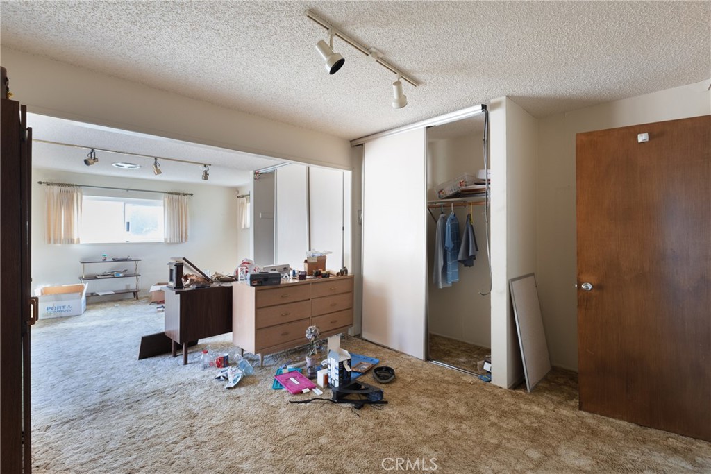 1136 Patterson Property Photo 21