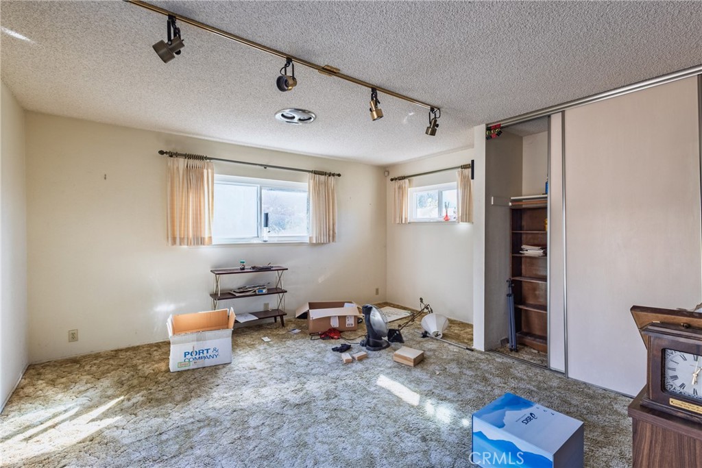 1136 Patterson Property Photo 24