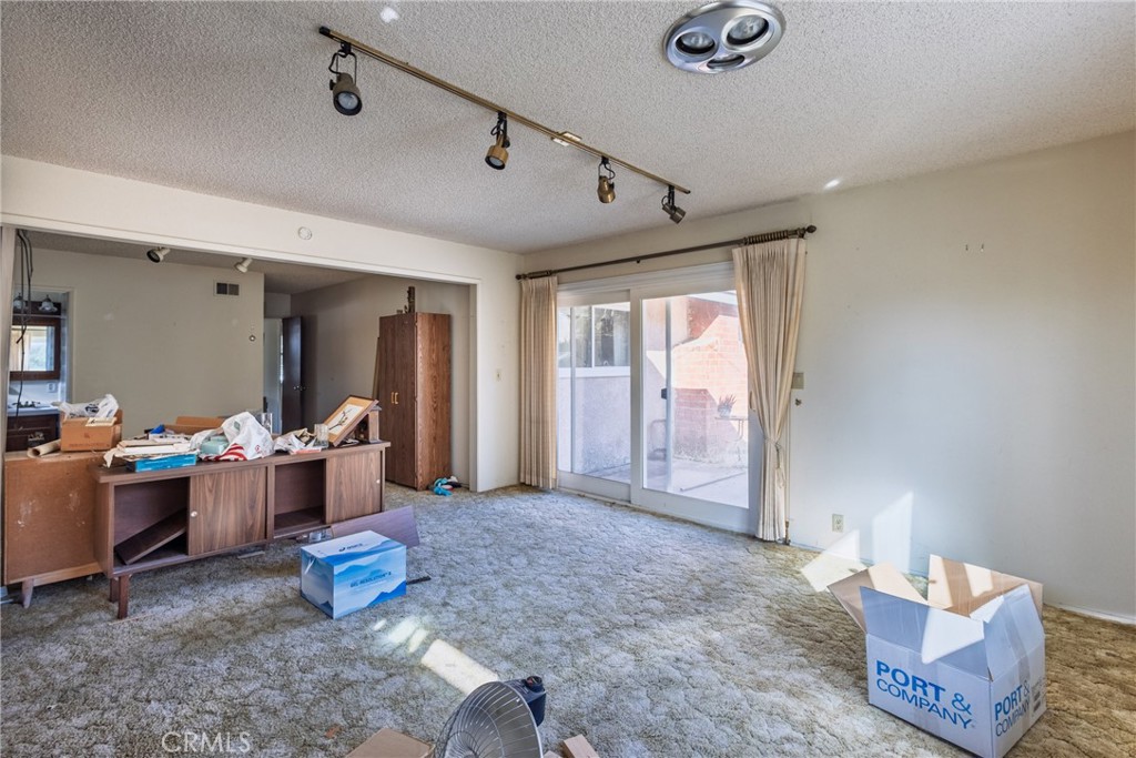 1136 Patterson Property Photo 25