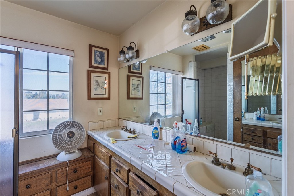 1136 Patterson Property Photo 32