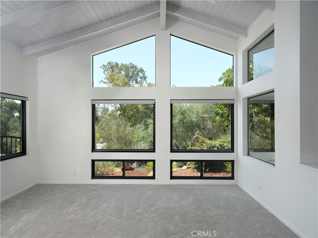 875 Golden Hawk Property Photo 8