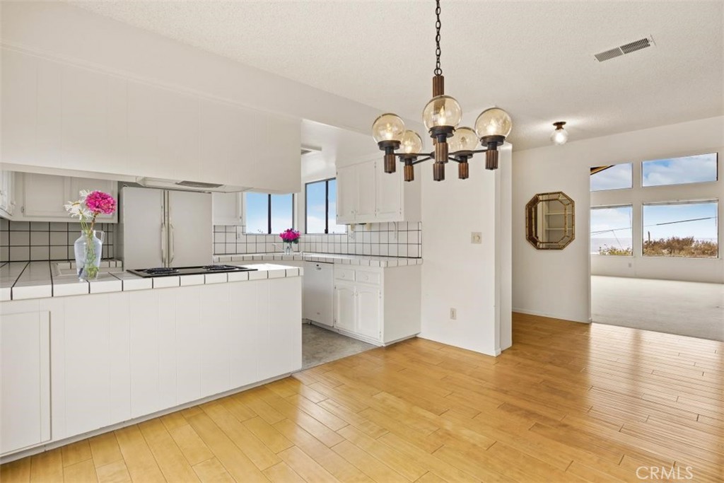 920 Wadsworth Property Photo 11