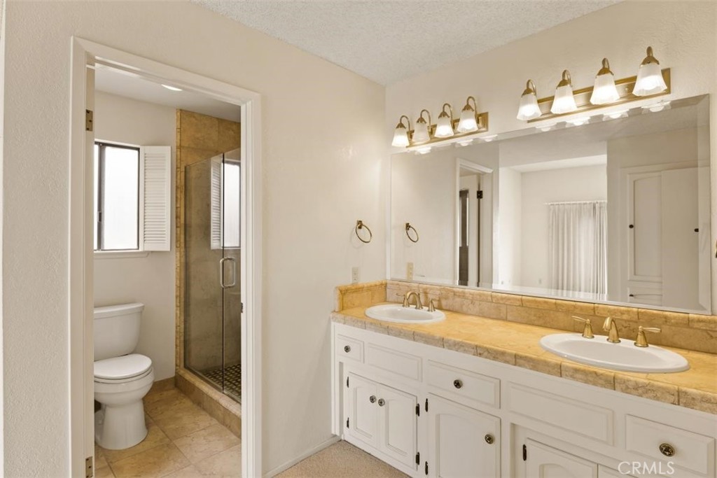 920 Wadsworth Property Photo 24