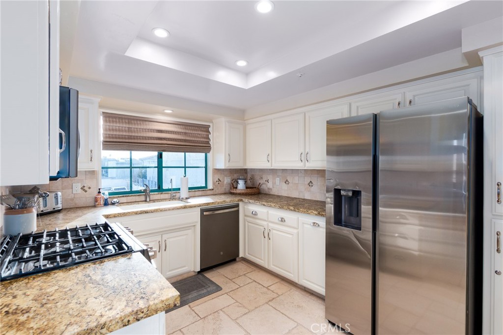 355 Ocean View Avenue 2 Property Photo 11