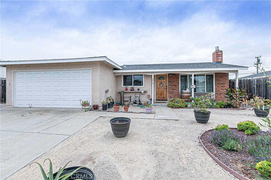 3919 Berrywood Property Photo 3