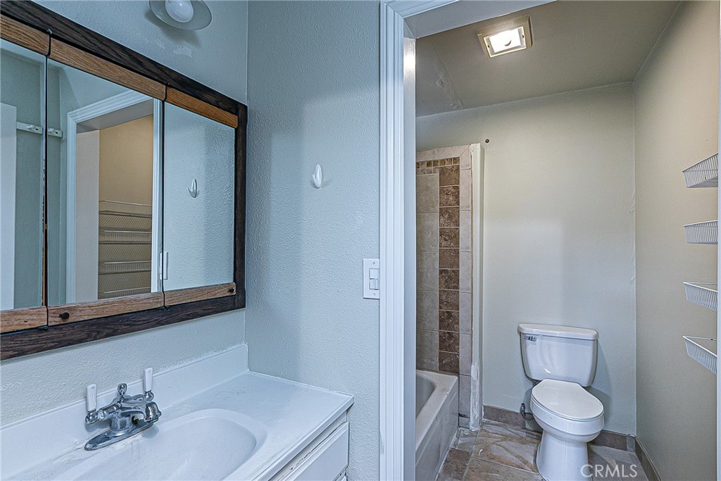 3919 Berrywood Property Photo 34