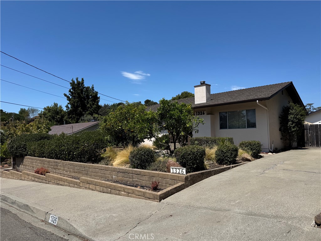 1326 Cecelia Court Property Photo 2