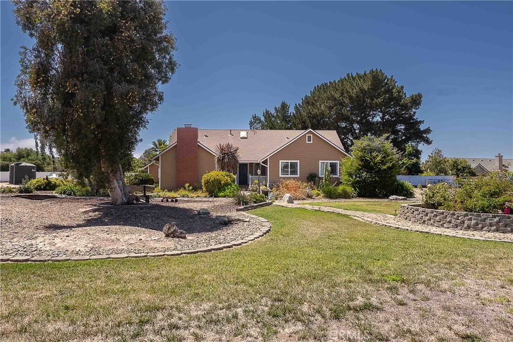 4343 Crew Property Photo