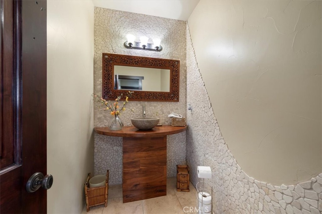 884 Auklet Court Property Photo 46