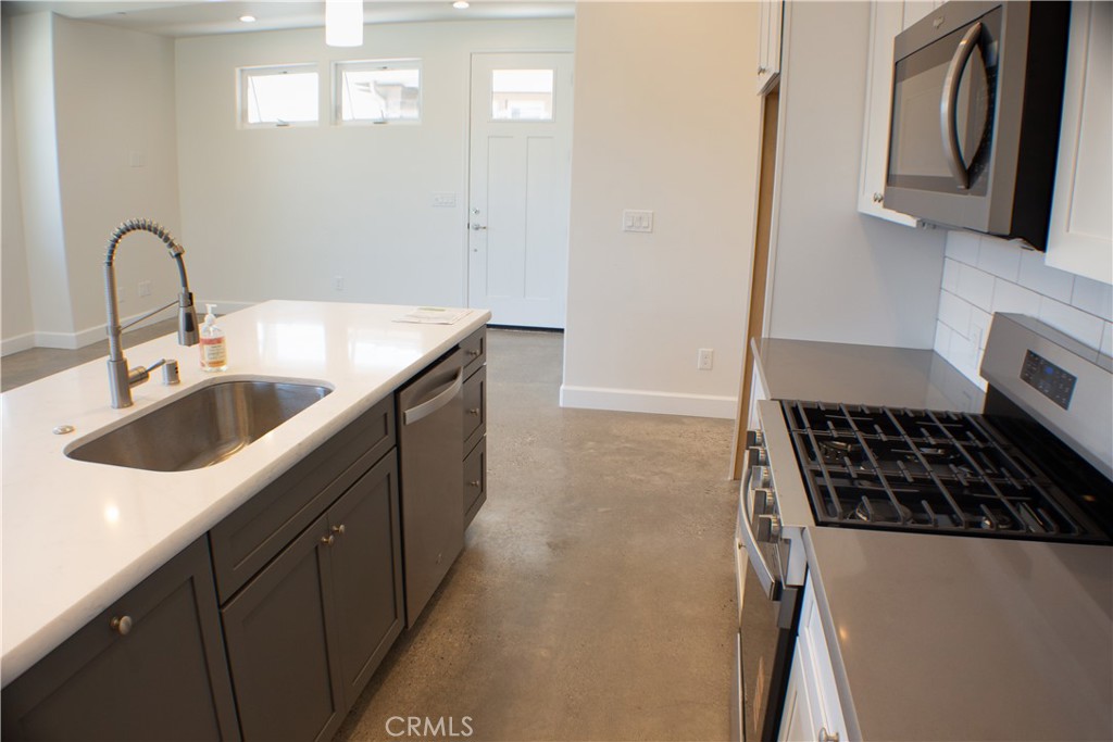 1484 Ronald Way Property Photo 37