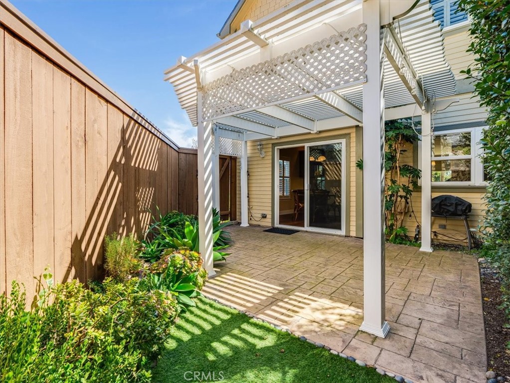 120 Le Point Street Property Photo 15