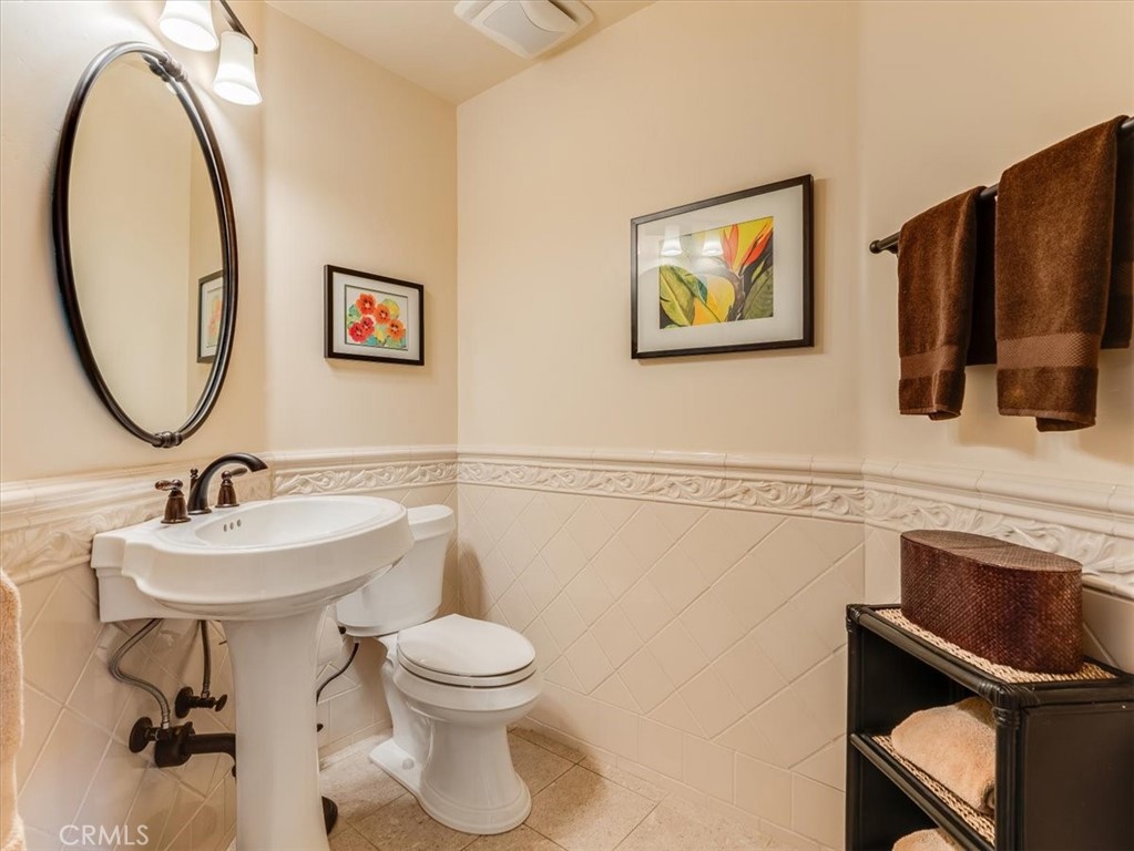 120 Le Point Street Property Photo 17