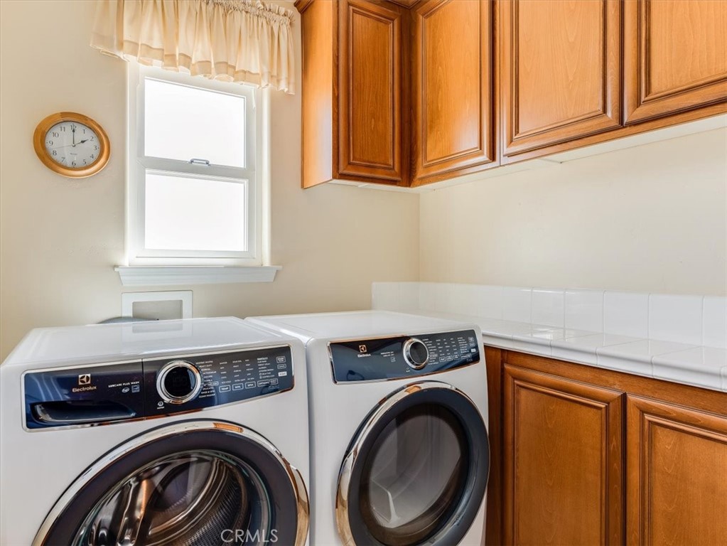 120 Le Point Street Property Photo 28