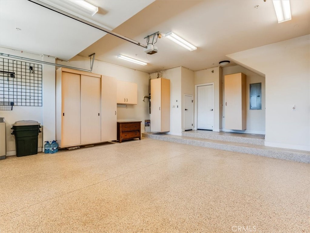 120 Le Point Street Property Photo 33