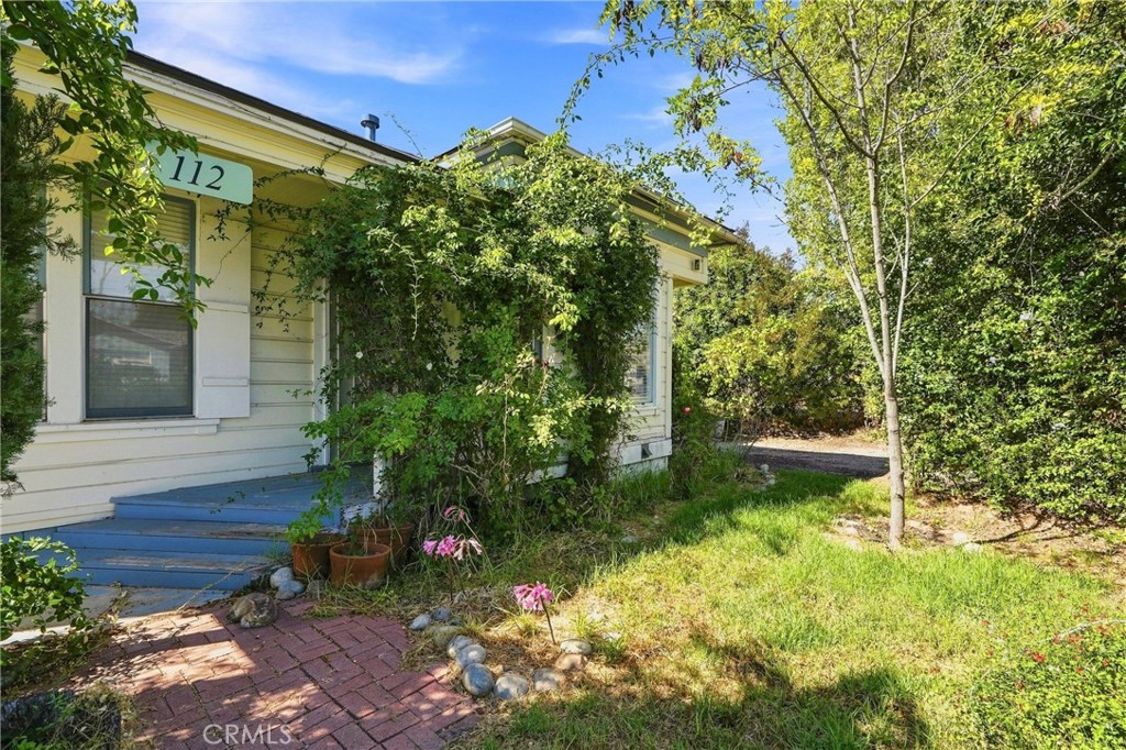112 W Price Property Photo 1