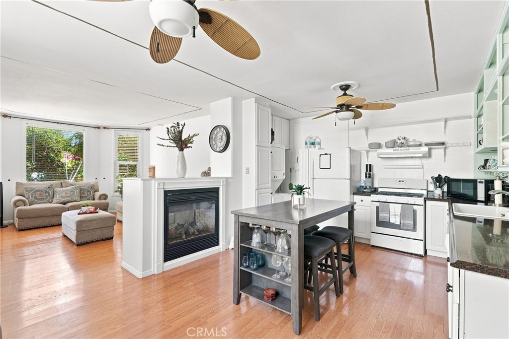 112 W Price Property Photo 8