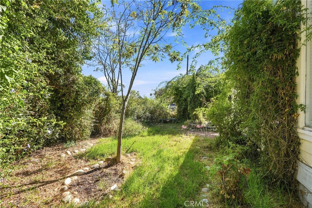 112 W Price Property Photo 17
