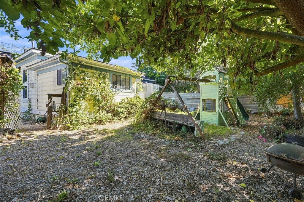 112 W Price Property Photo 20
