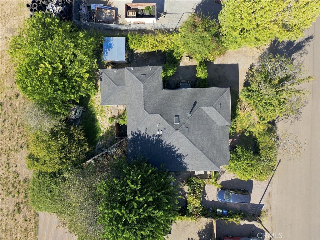 112 W Price Property Photo 21