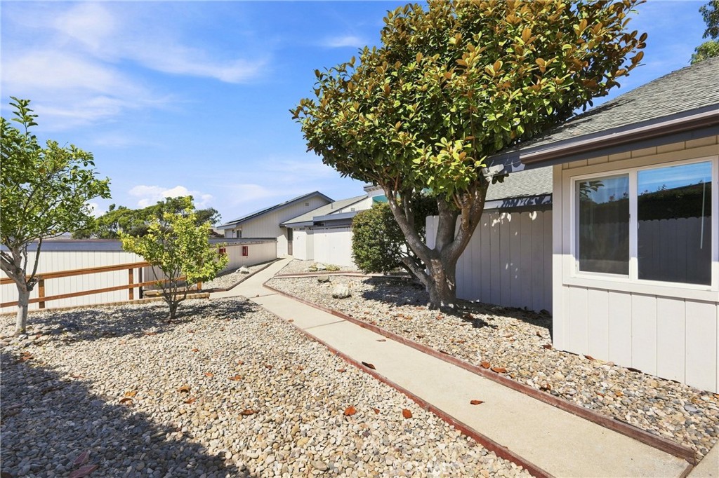1974 Nevada Court Property Photo 3