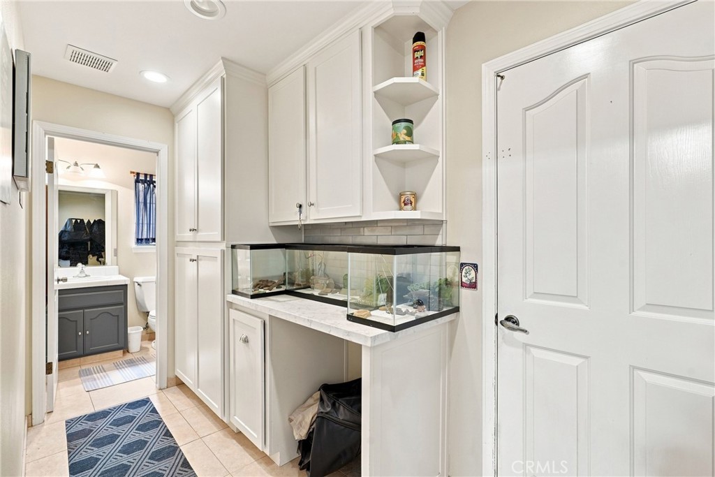 1115 Kathryn Way Property Photo 22