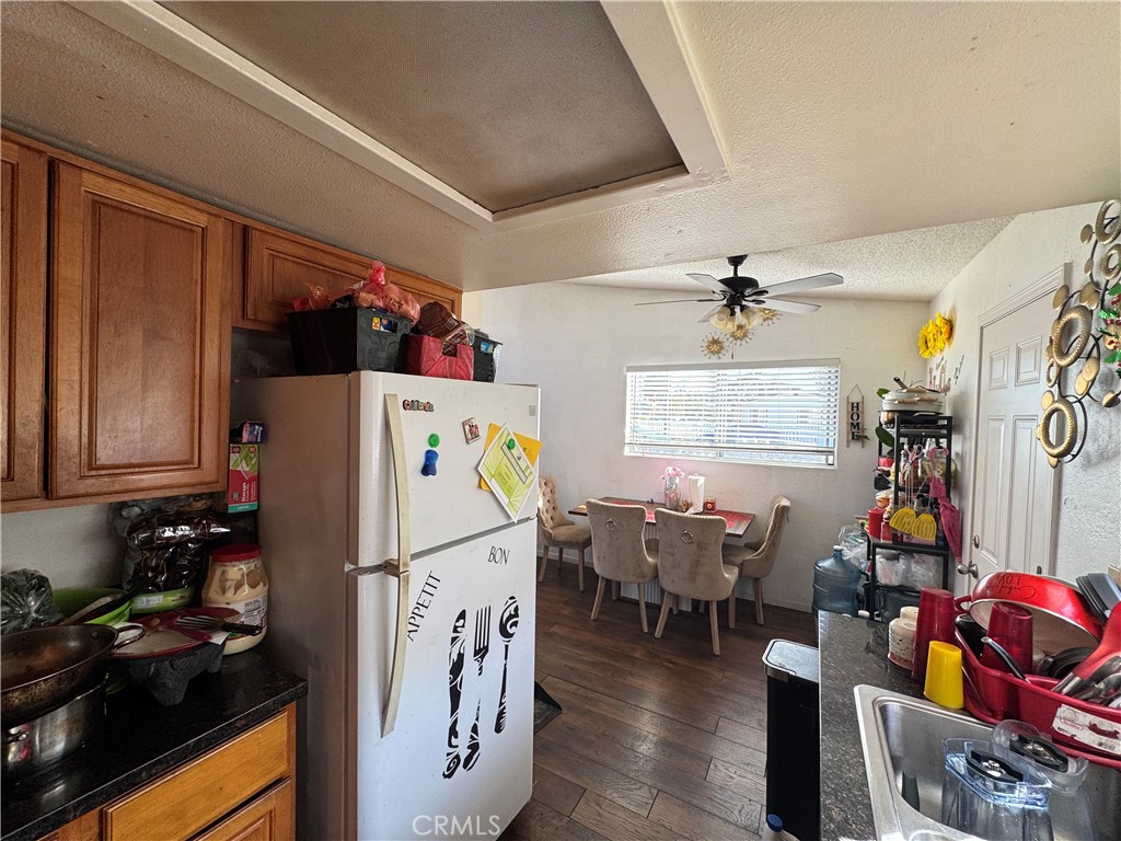 590 S 6th Property Photo 10