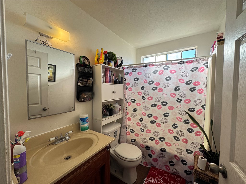 590 S 6th Property Photo 16