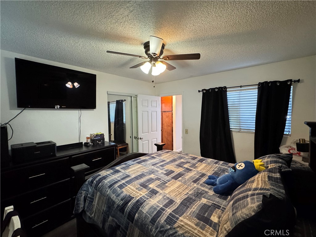 590 S 6th Property Photo 31