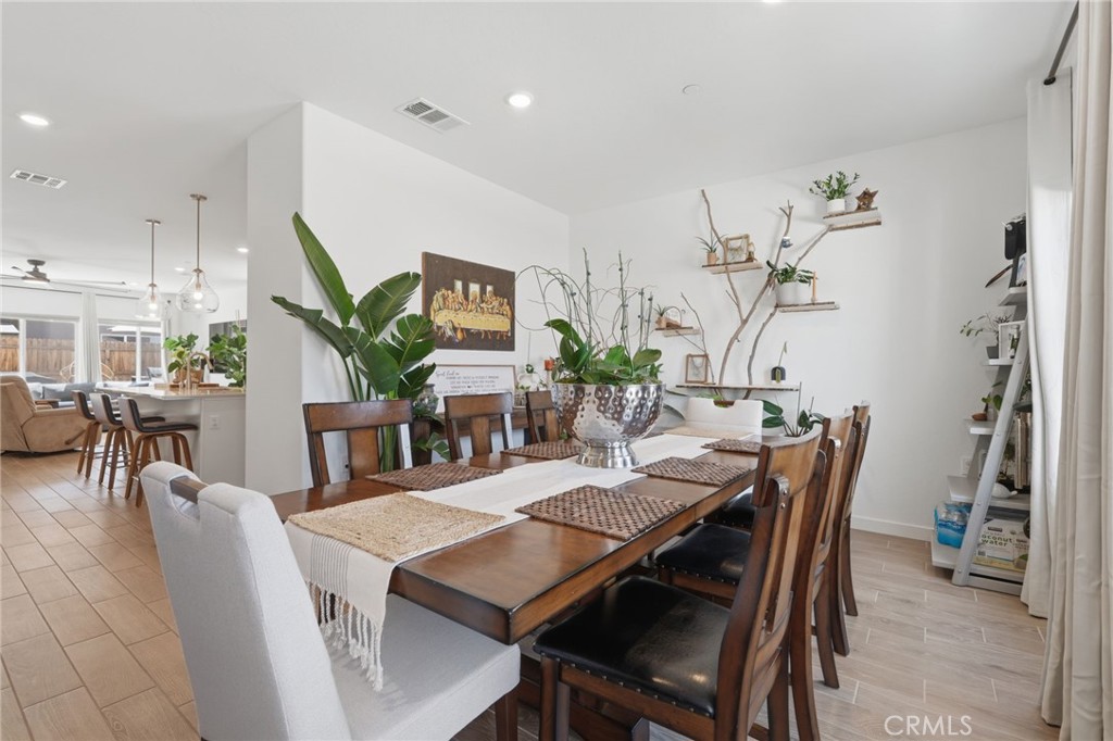 432 University Drive Property Photo 14