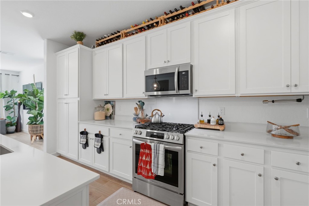 432 University Drive Property Photo 20