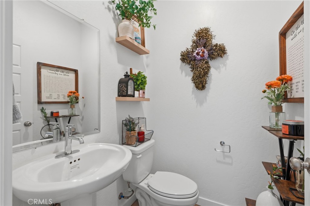 432 University Drive Property Photo 28