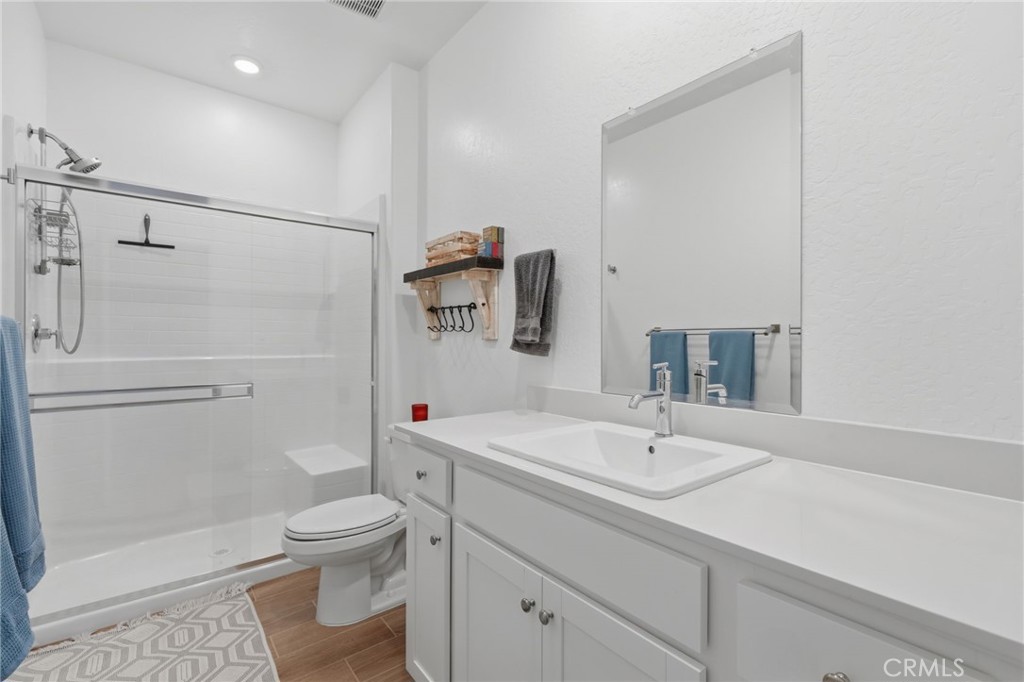 432 University Drive Property Photo 31