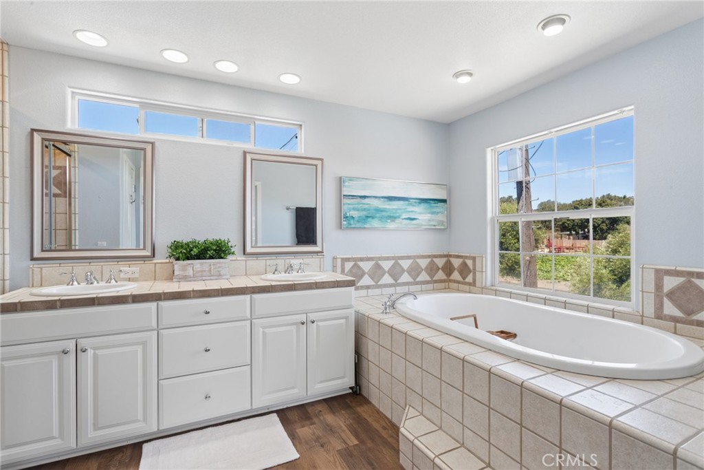 122 Pearwood Property Photo 37