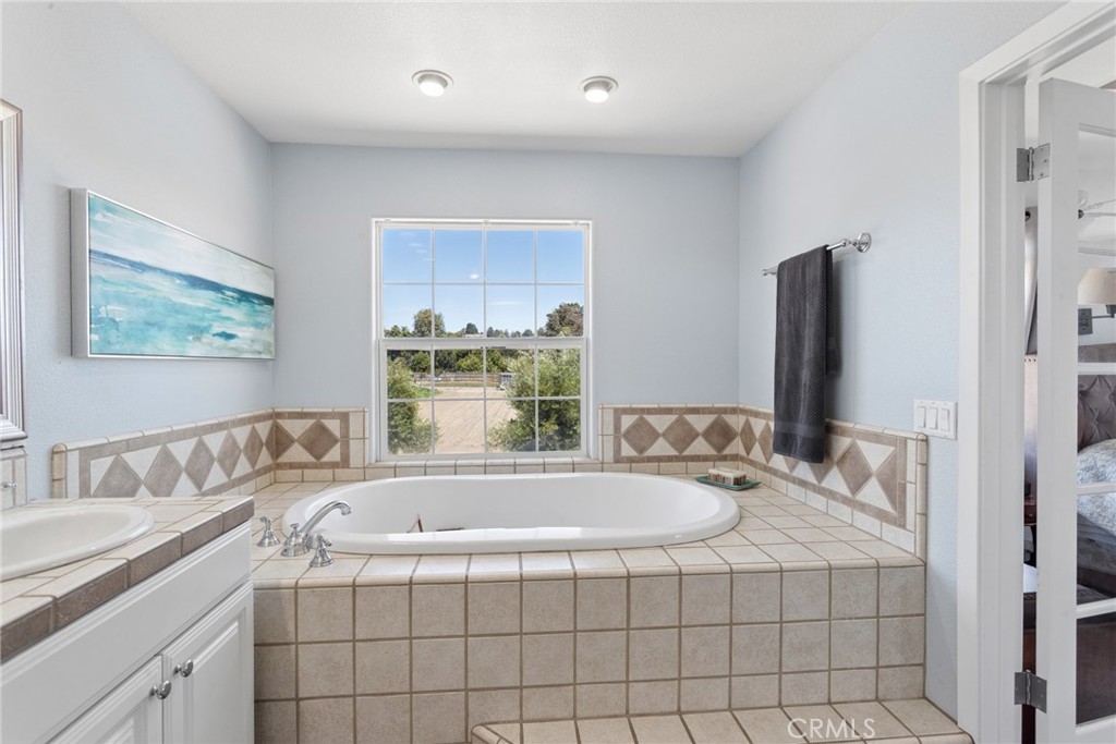122 Pearwood Property Photo 39