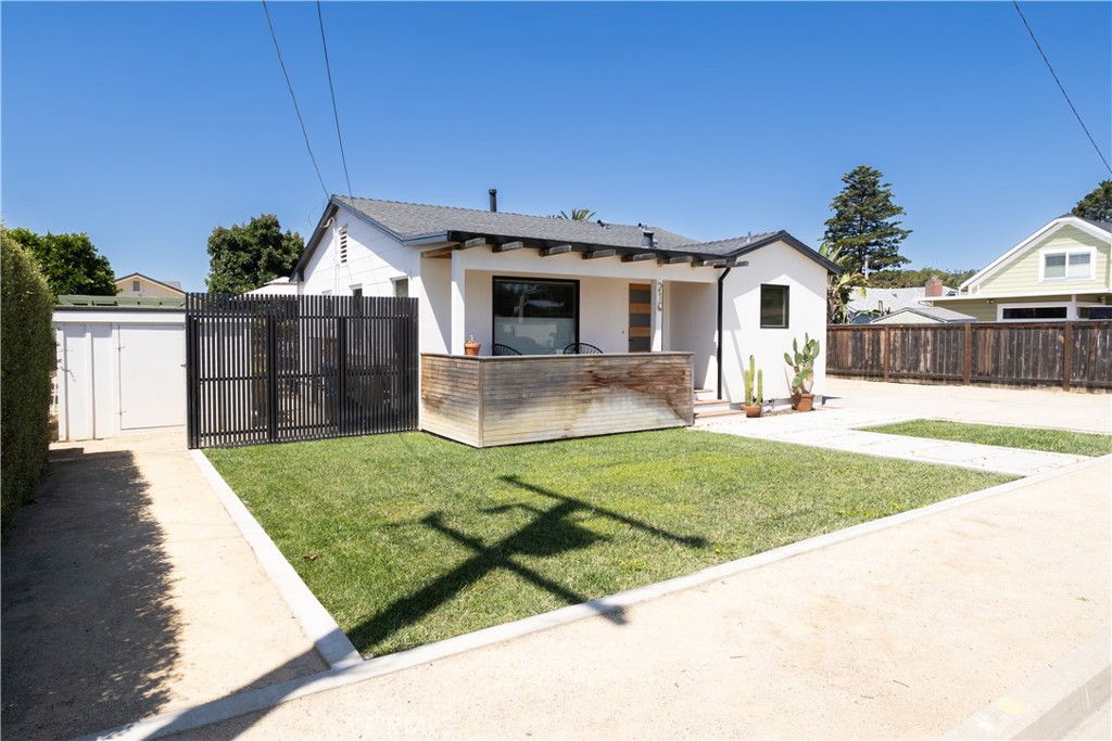 216 Garden Street Property Photo 4