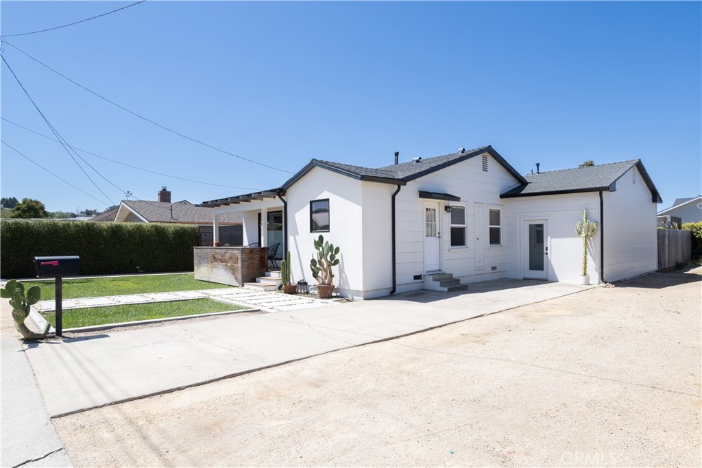 216 Garden Street Property Photo 6
