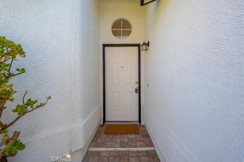 2240 Hanover Way Property Photo 4