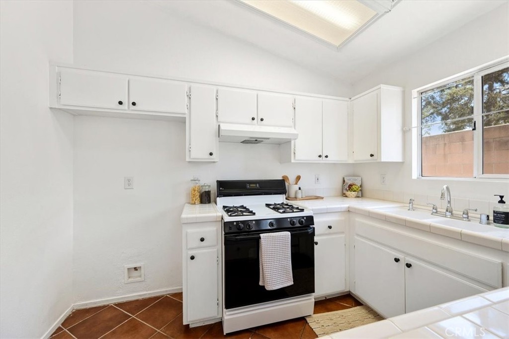 2240 Hanover Way Property Photo 14