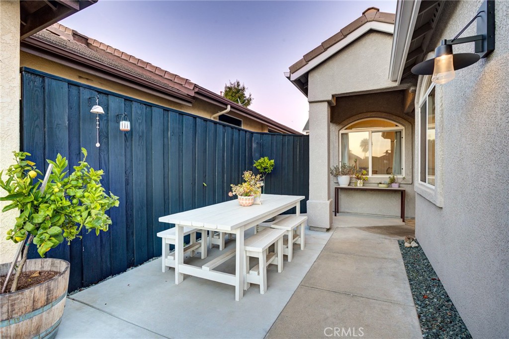 519 Starlight Property Photo 4