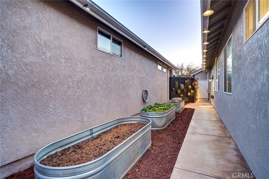 519 Starlight Property Photo 43