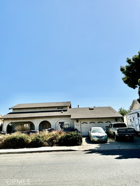 722 E Bunny Avenue Property Photo 1